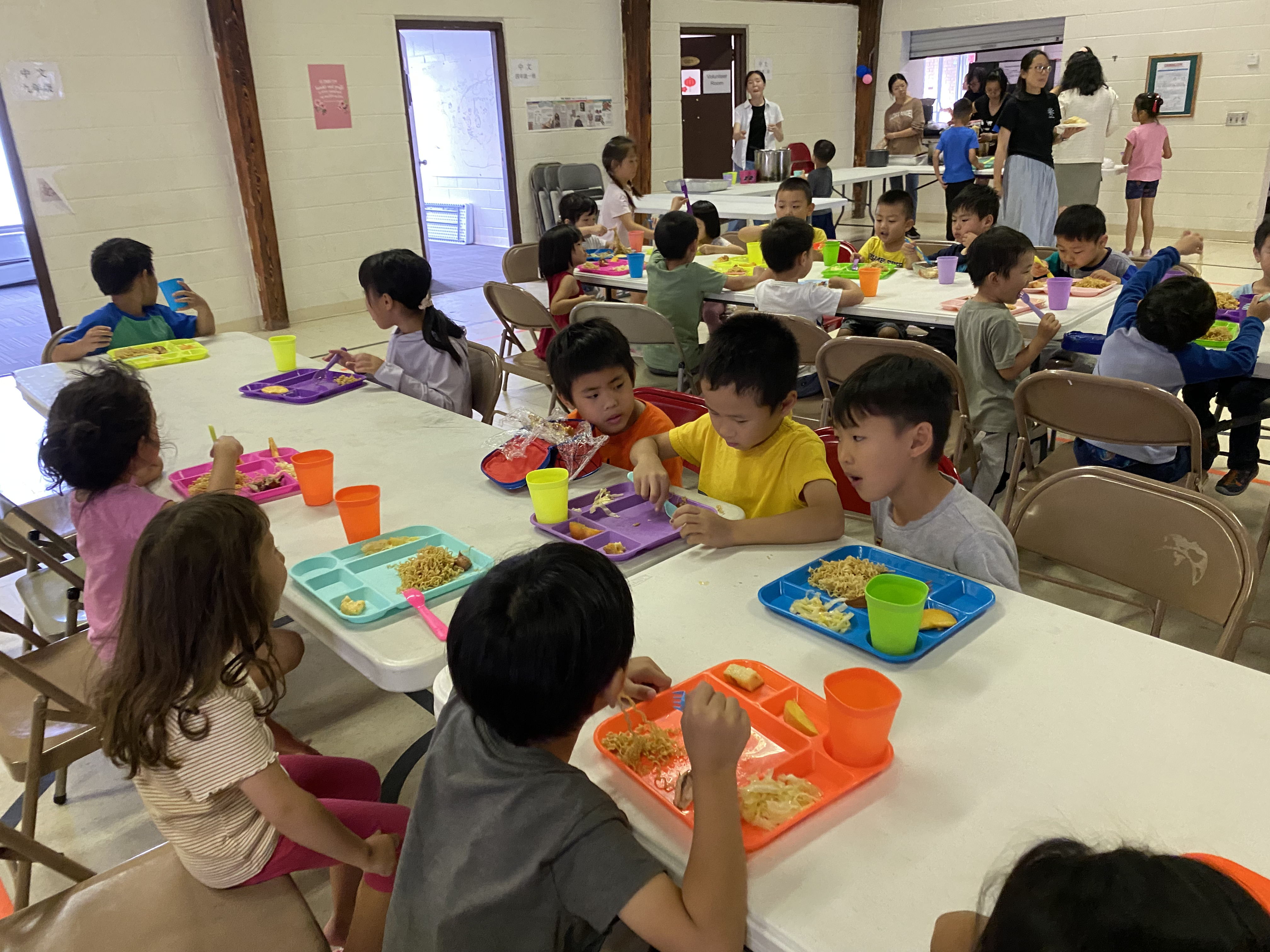lunch serving